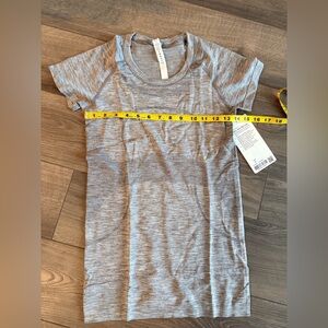 Lululemon Athletica Swiftly Tech Crew
Short Sleeve Top